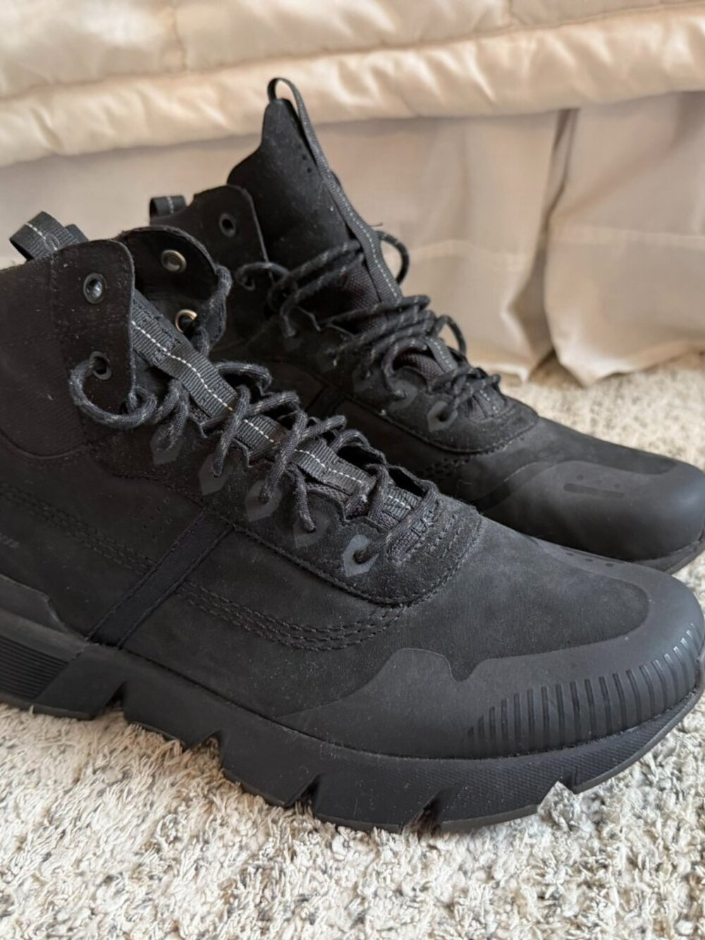SOREL Kinetic Rush Mid Waterproof Sample Men's 9 Black